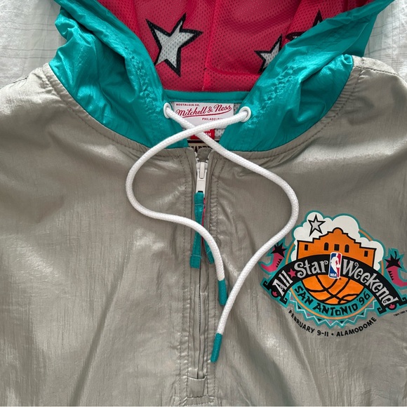 Size Medium Mitchell & Ness 1996 NBA All-Star Windbreaker Pullover - Picture 3 of 11